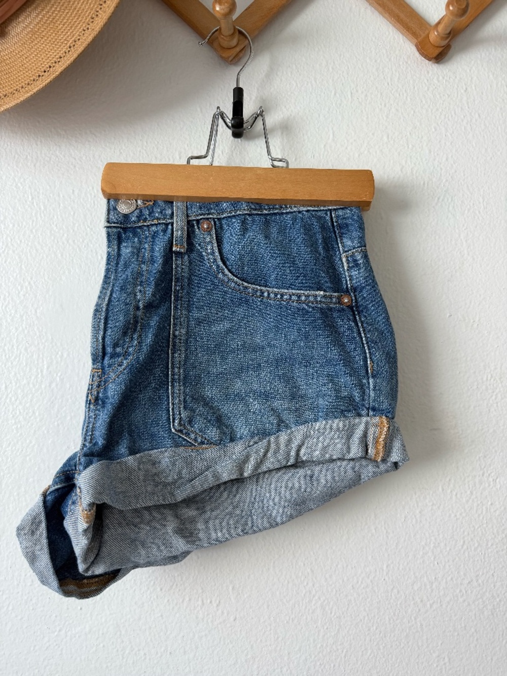 We The Free Denim Shorts Size 27